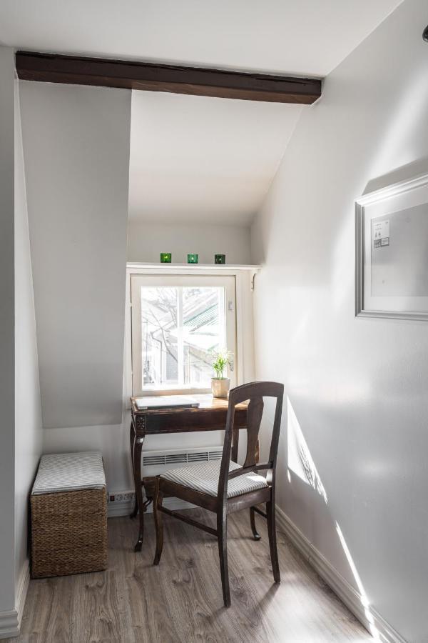 Newly Renovated Apartment In A Woodenhouse From 1910 In Martti! Turku Buitenkant foto
